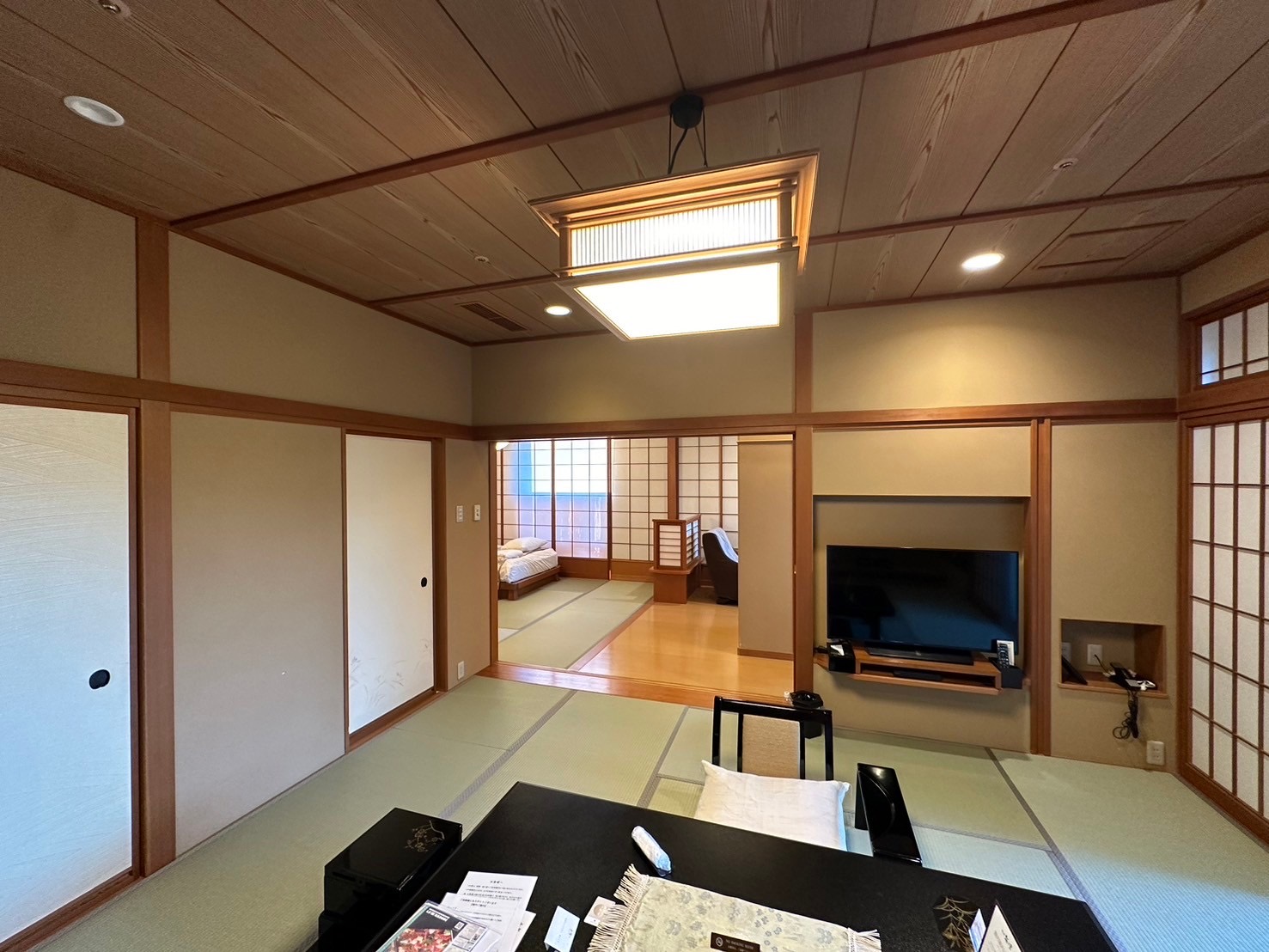 {CAPTION}
